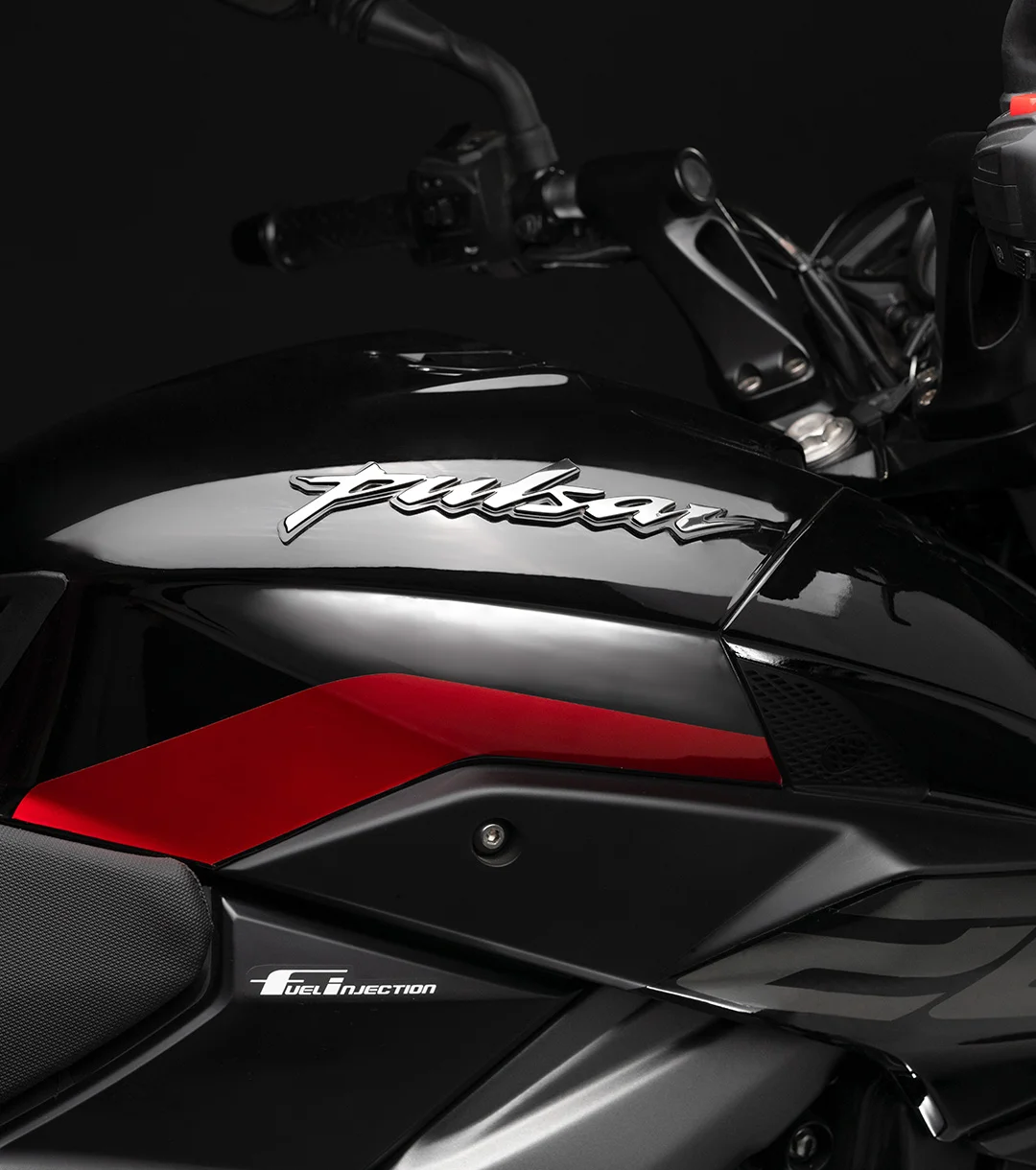 PULSAR NS 200 FI UG